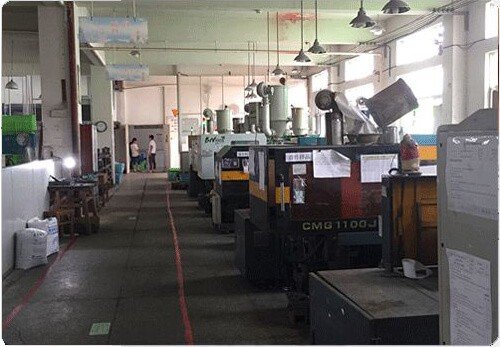 sunglasses manufacturing injection.jpg