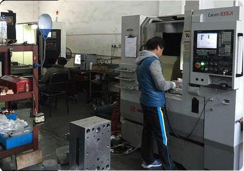 sunglasses manufacturing making mold.jpg